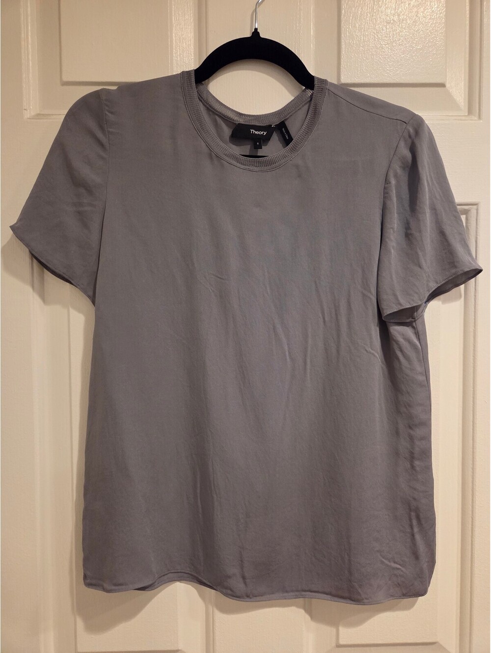 Theory silk Short Sleeve T-Shirt in Gray, Size Small